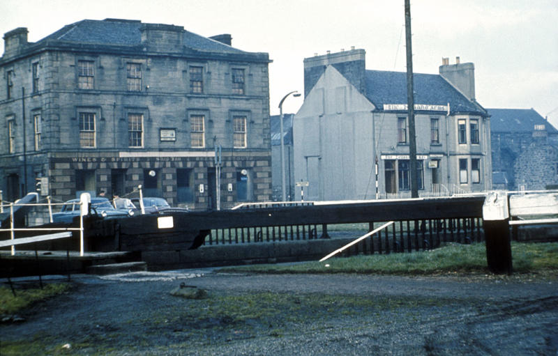 Ship Inn and Zetland Arms, North Basin Street, Old Grangemouth