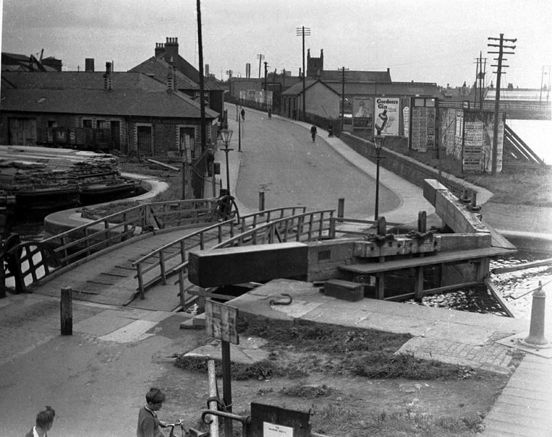 Bridge and lock, Forth & Clyde Canal, Station Rd, Grangemouth Falkirk