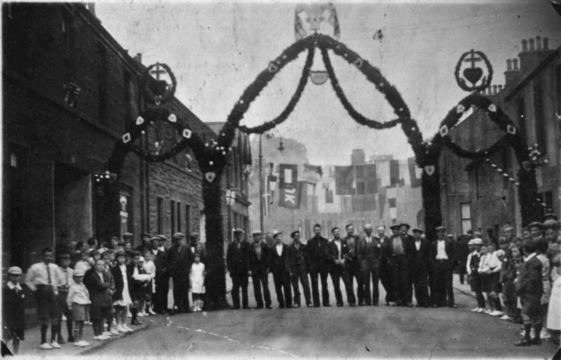 Bo'ness Fair street decorations Falkirk Council