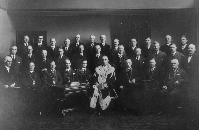 "Members and Officials of Falkirk Town Council" Falkirk Council