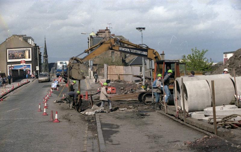Construction of Garrison Pl Roundabout, Grahams Rd Falkirk Council