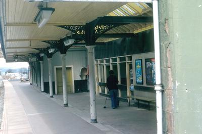 P05270; Falkirk High Station