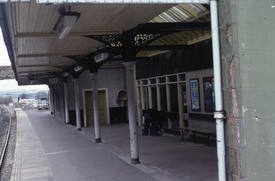 P05271; Falkirk High Station