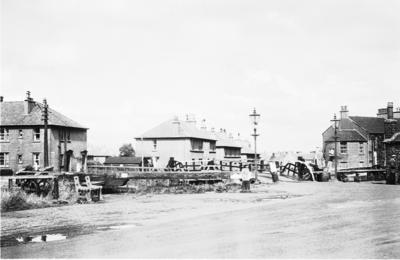 Canal bridge