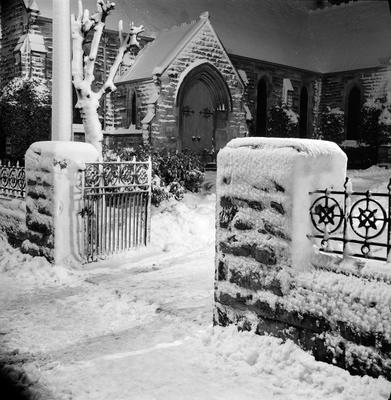 "Kerse Church entrance & porch"