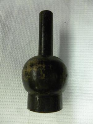 1983-041-003/027; pattern