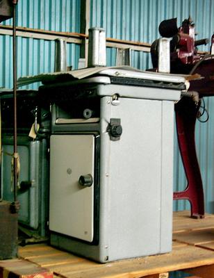 1988-095-001; cooker; gas