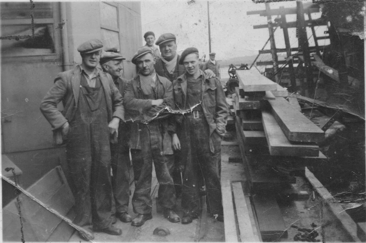 shipyard-workers-at-grangemouth-falkirk-council