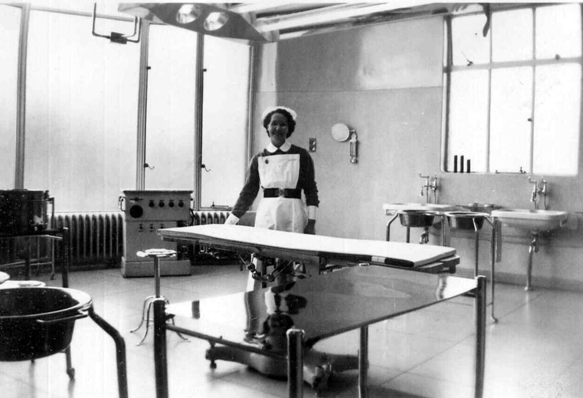 Nurse in Operating Theatre at Falkirk & District Royal Infirmary Falkirk Council