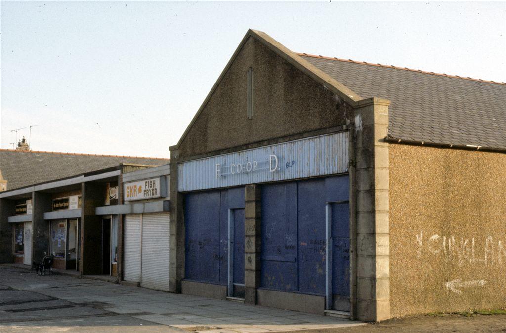 Shops in Seaforth Rd, Langlees Falkirk Council